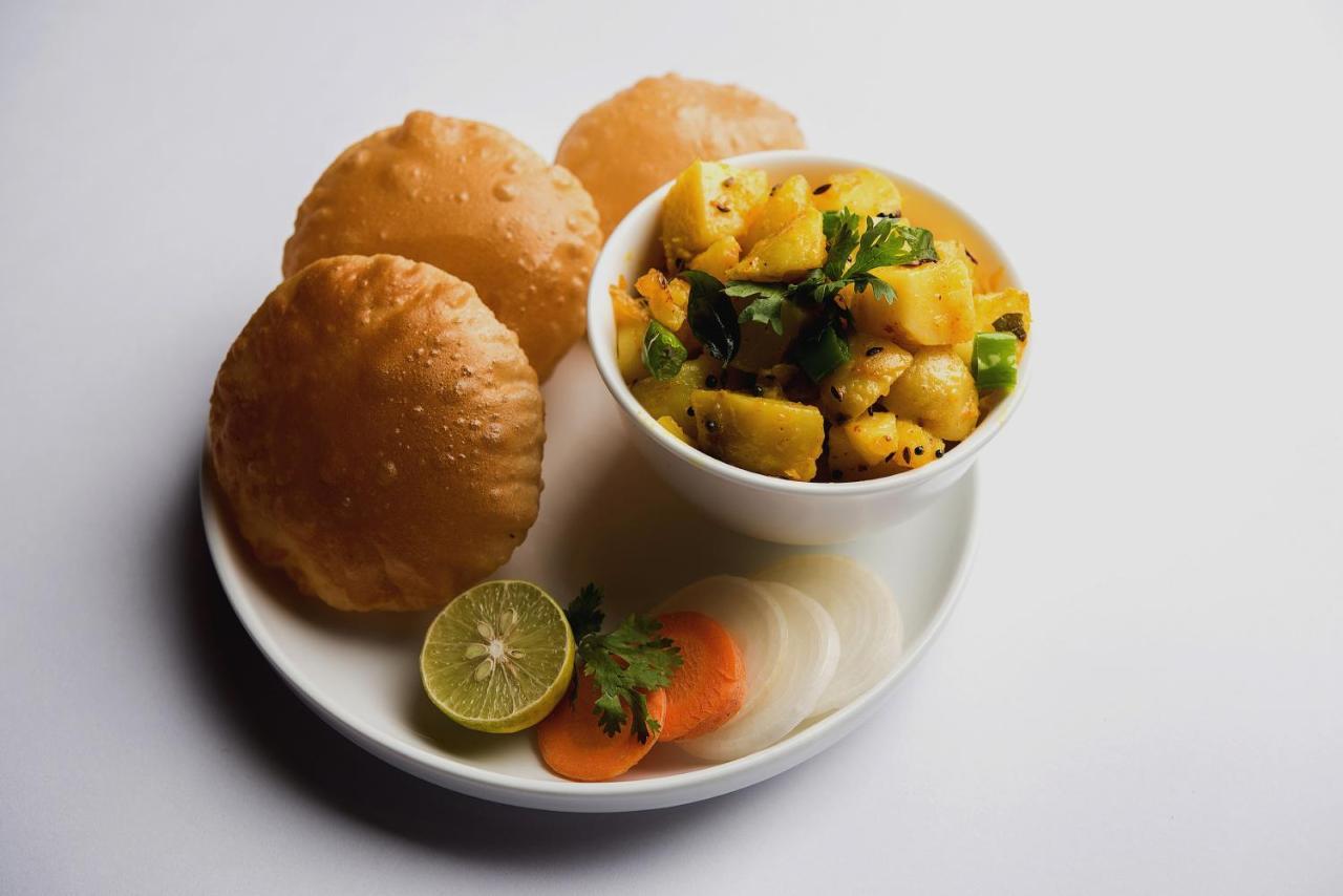 Capital O Bvh Hospitality Near Pvr Ansal Plaza Greater Noida Hotel Екстериор снимка